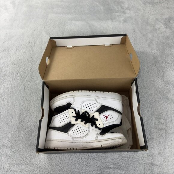 Nike Air Jordan Access GS Black/White Size 6Y/7.5 US Women's/5.5 UK/38.5 EU - Picture 5 of 16